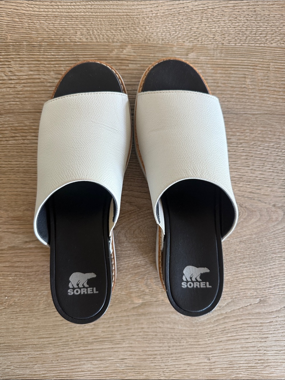 Sorel White and Black Slide Mules